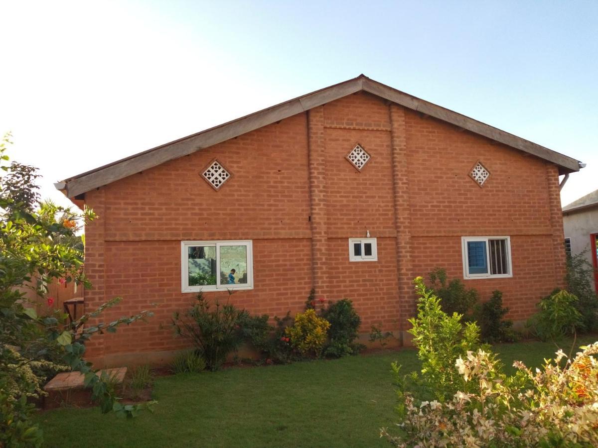 Maison Charlotte Forever Chambre D'Hotes Chez Un Couple Belgo Togolais Lome Exterior photo